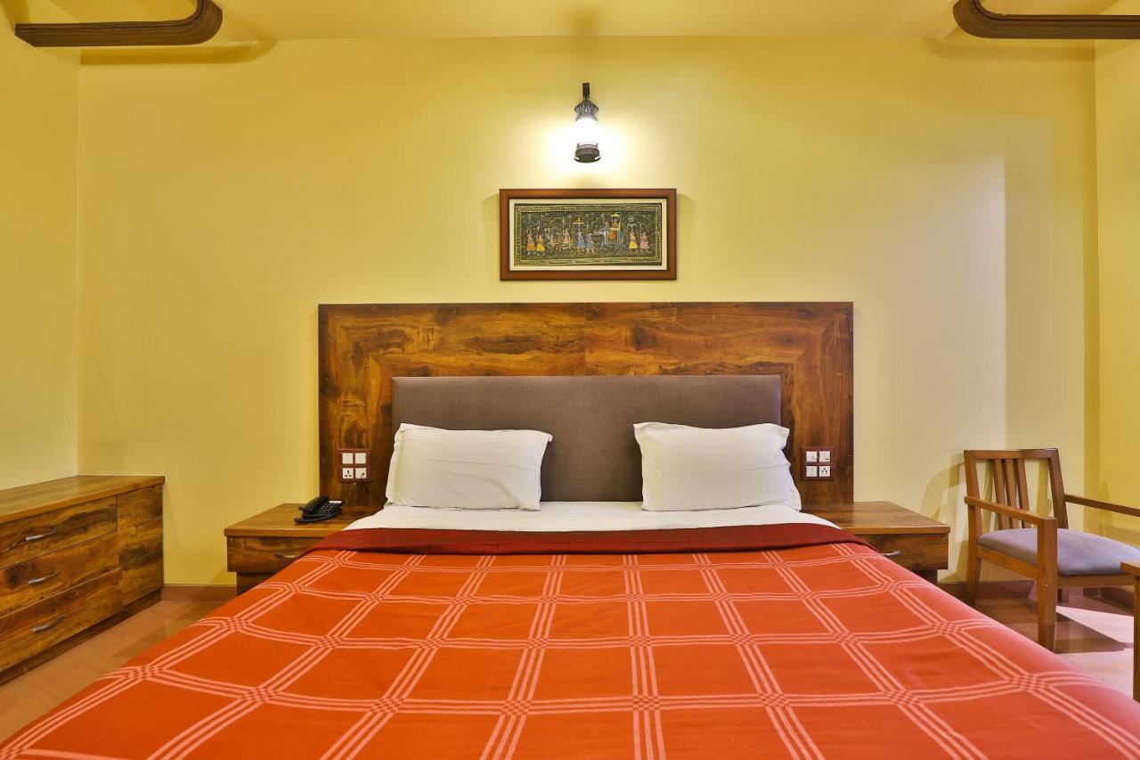 Palette - Hotel Ocean Inn Daman Eksteriør bilde