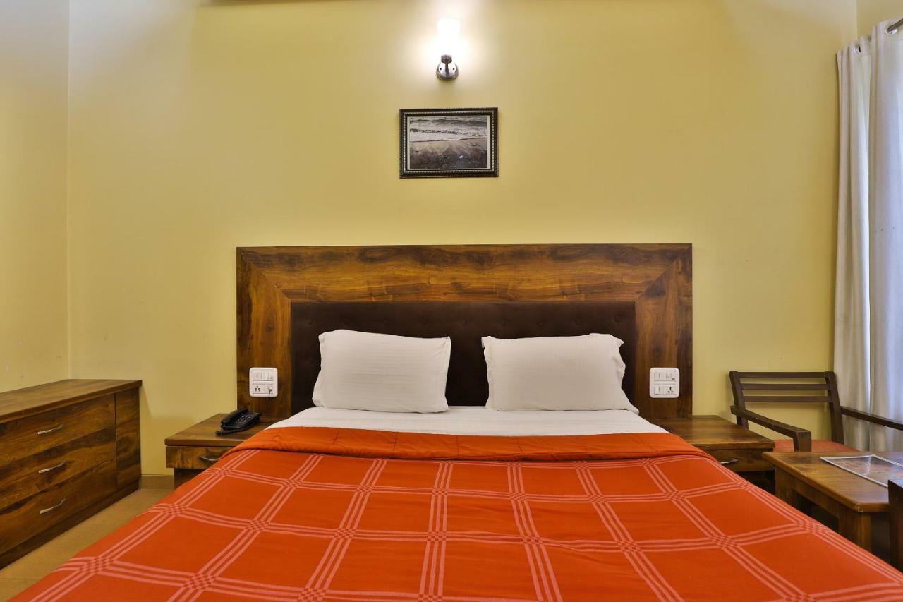 Palette - Hotel Ocean Inn Daman Eksteriør bilde