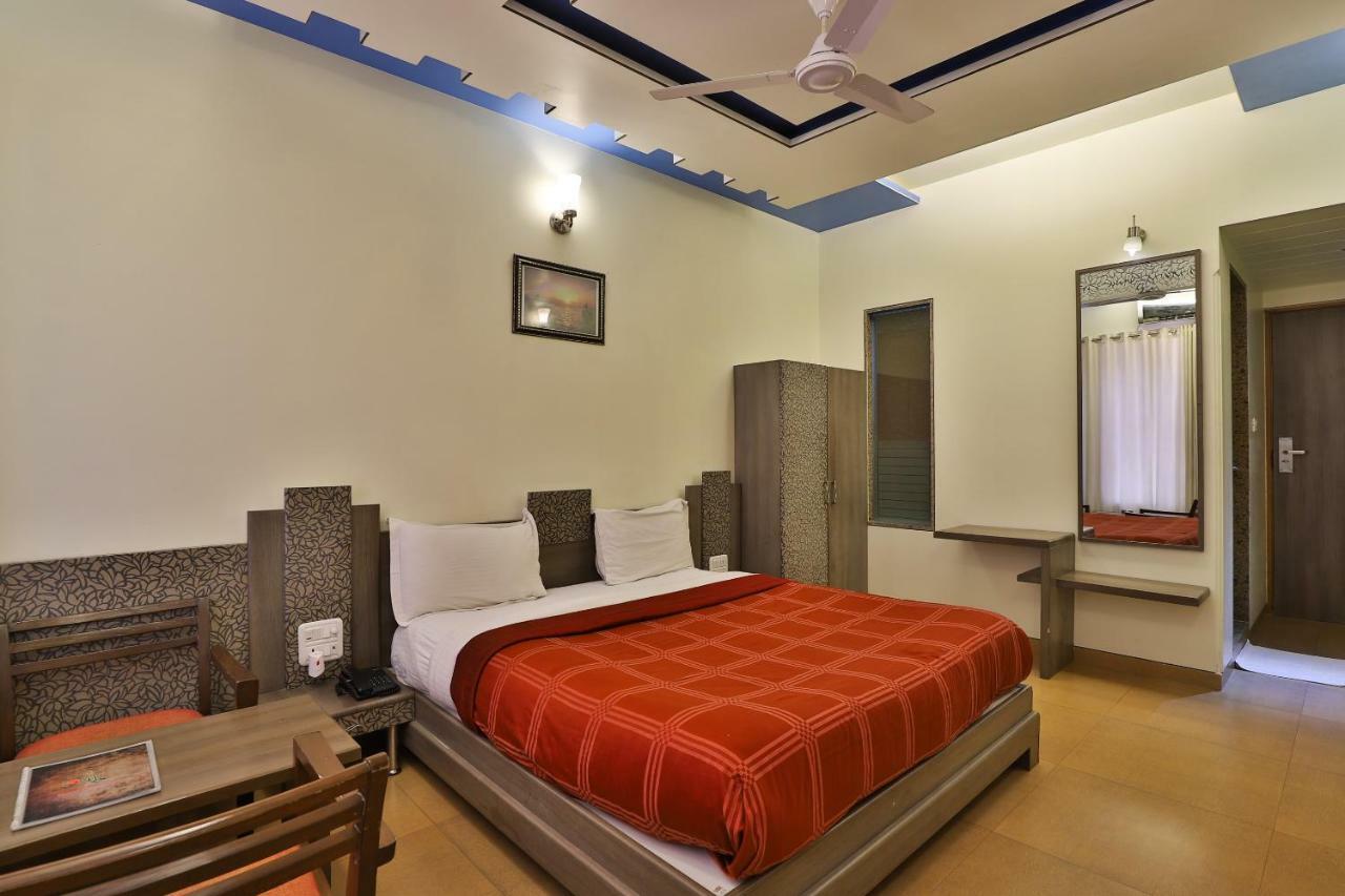 Palette - Hotel Ocean Inn Daman Eksteriør bilde